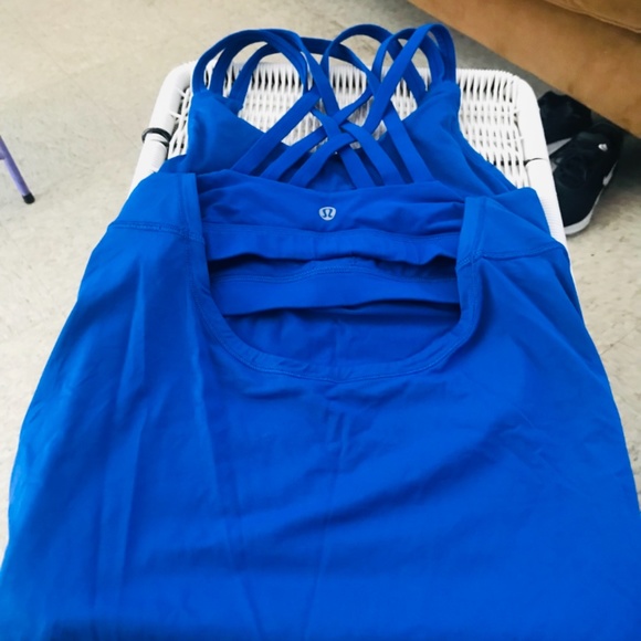 Lululemon - Picture 2 of 2